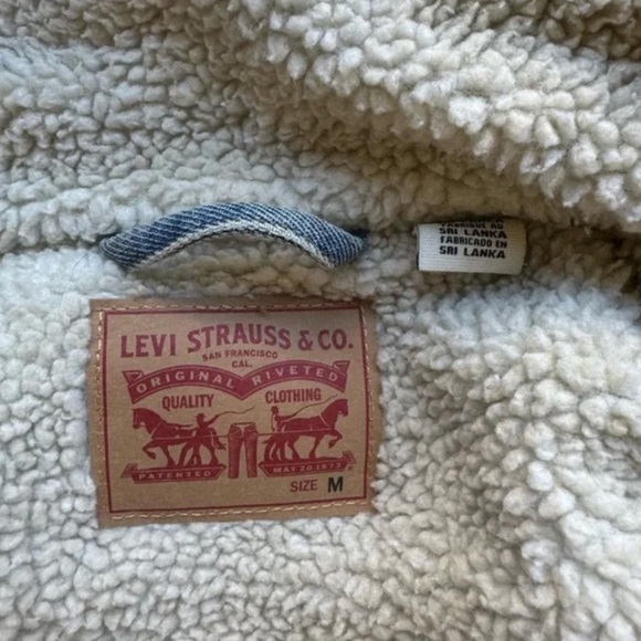 Levi’s Original Sherpa Trucker Jacket - Picture 3 of 6